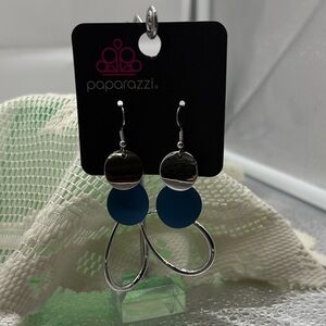 NWT Paparazzi Silver and Blue Circle Earrings